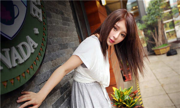 襄城想找一个女性生孩子给报酬-｛找个女人生孩子多少钱｝